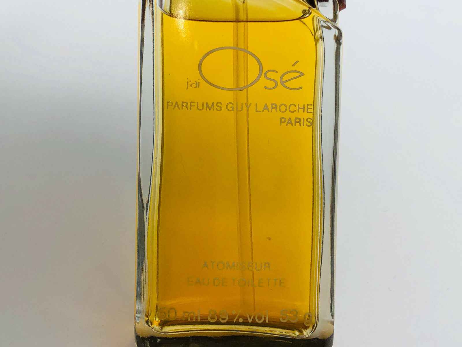 Flacone di profumo Guy Laroche Vintage con etichetta Osé in formato eau de toilette da 100 ml