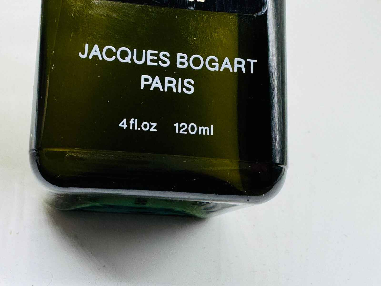 Flacone di profumo Jacques Bogart da 120 ml con etichetta Paris