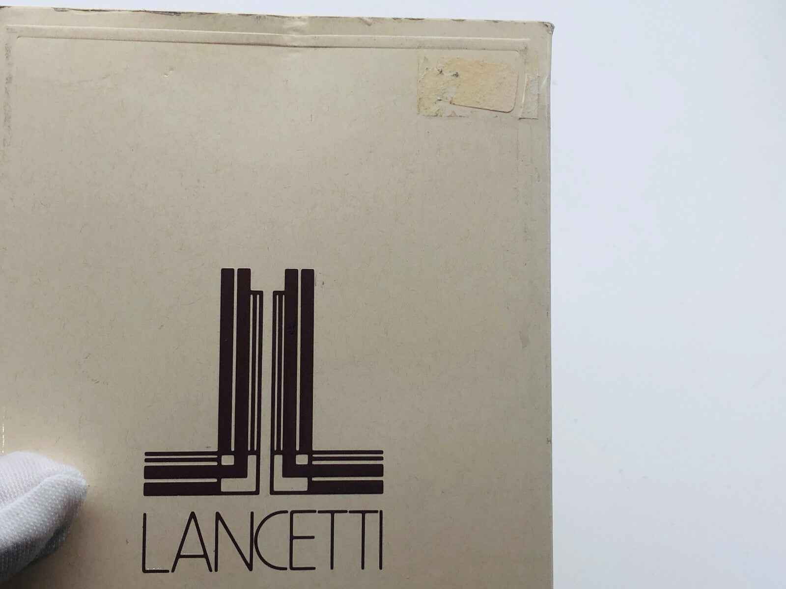 Confezione elegante del profumo Lancetti Donna con logo distintivo e design raffinato