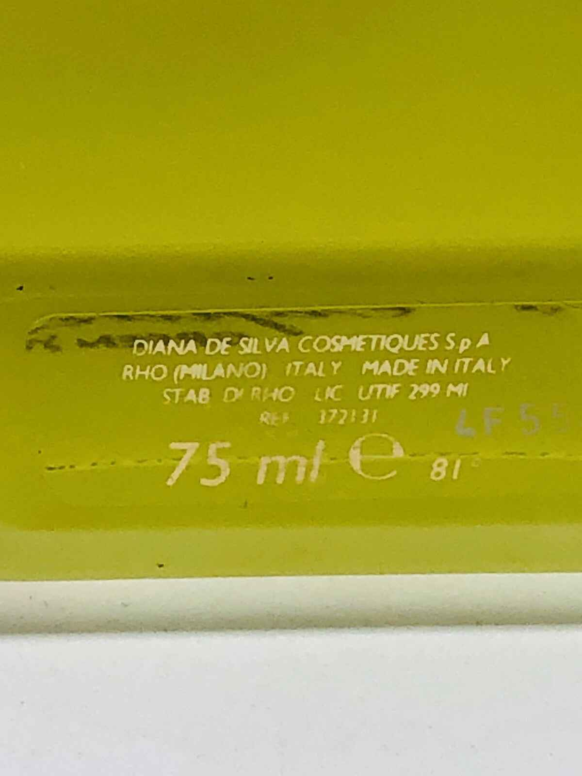Profumo Les Copains Green Twist in una bottiglia verde da 75 ml, elegante e raffinato.