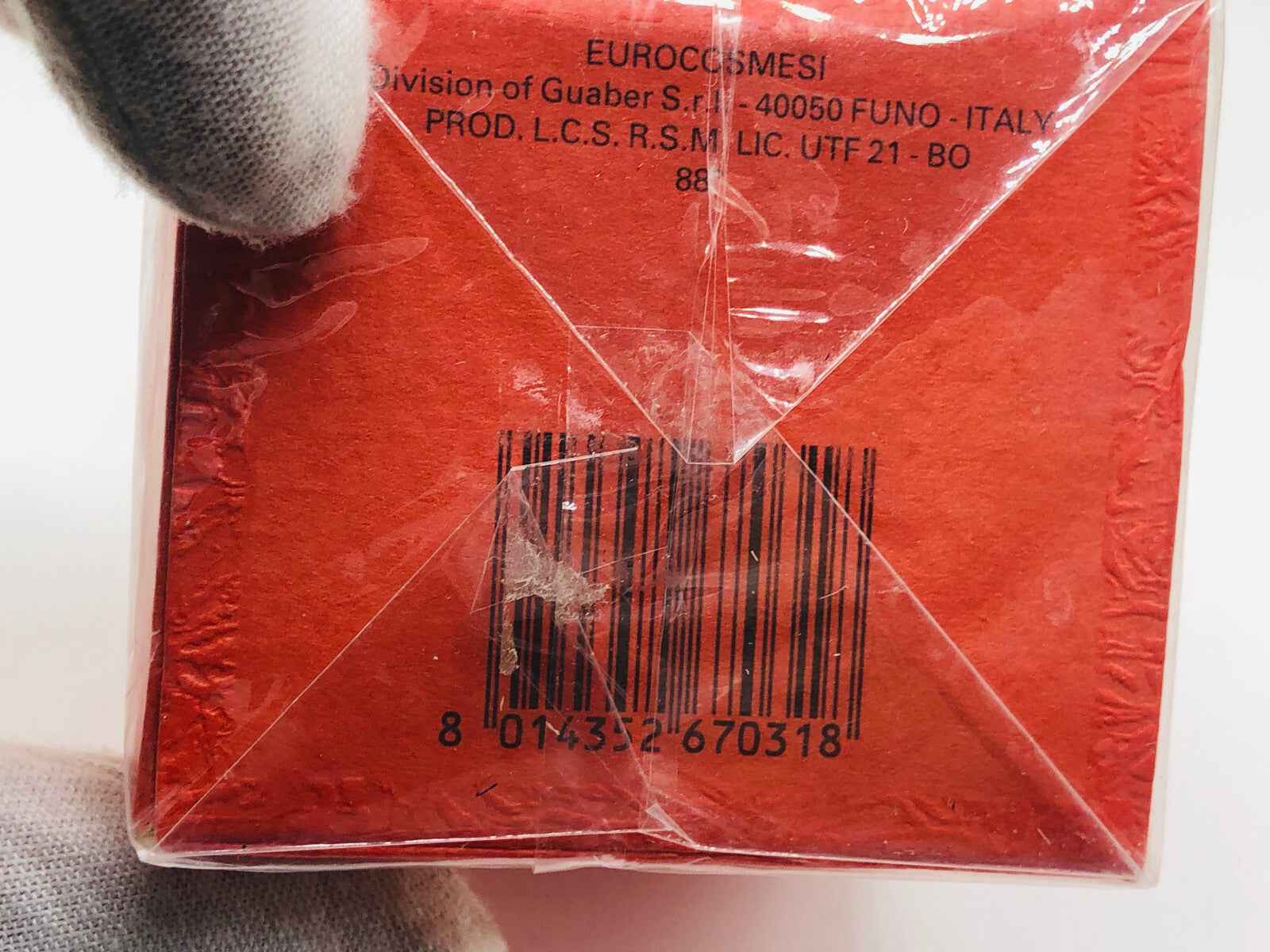 Scatola di profumo Mariella Burani Vintage in confezione rossa con codice a barre visibile