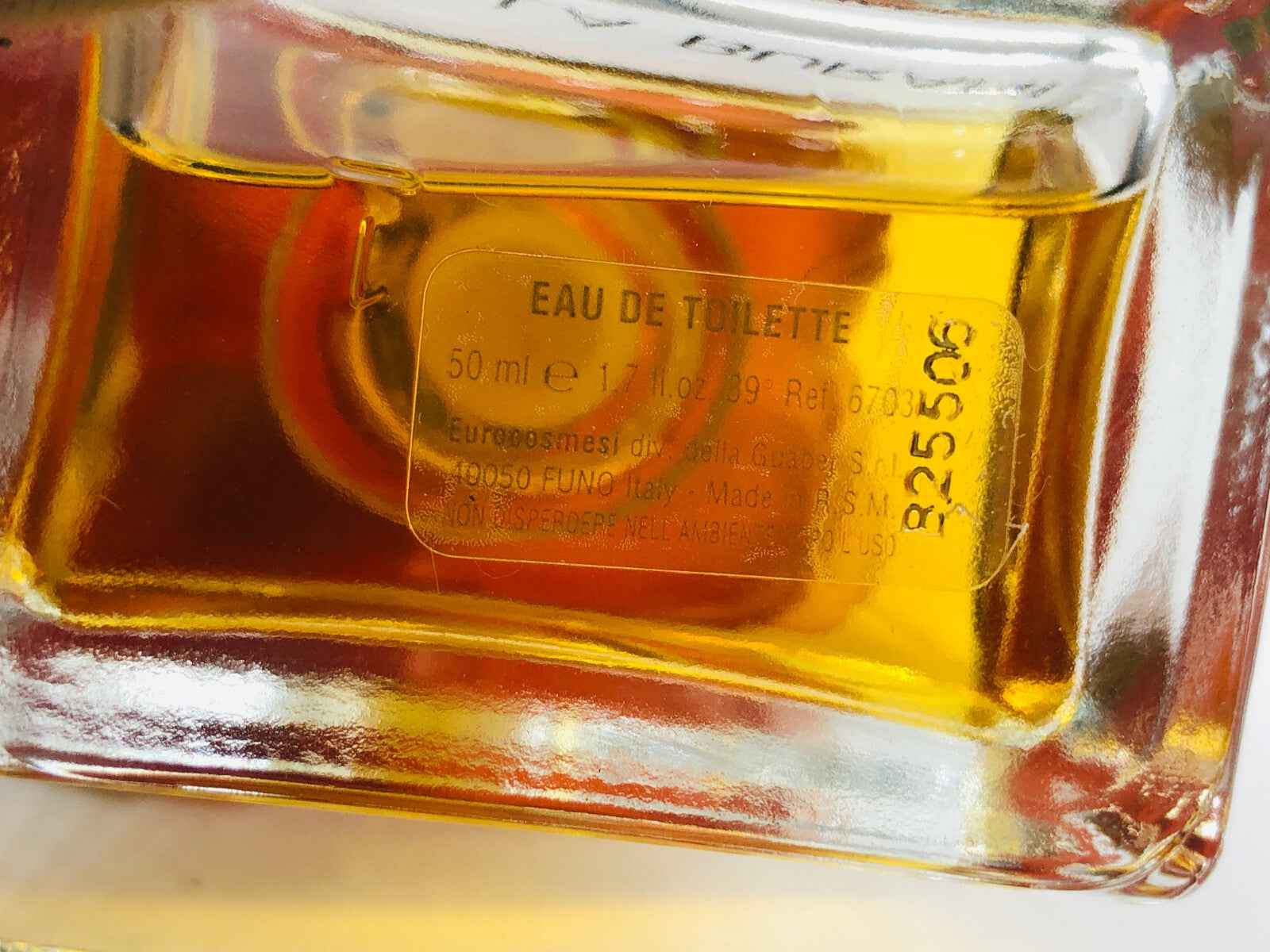 Flacone di profumo Mariella Burani Vintage Eau de Toilette da 50 ml con etichetta visibile