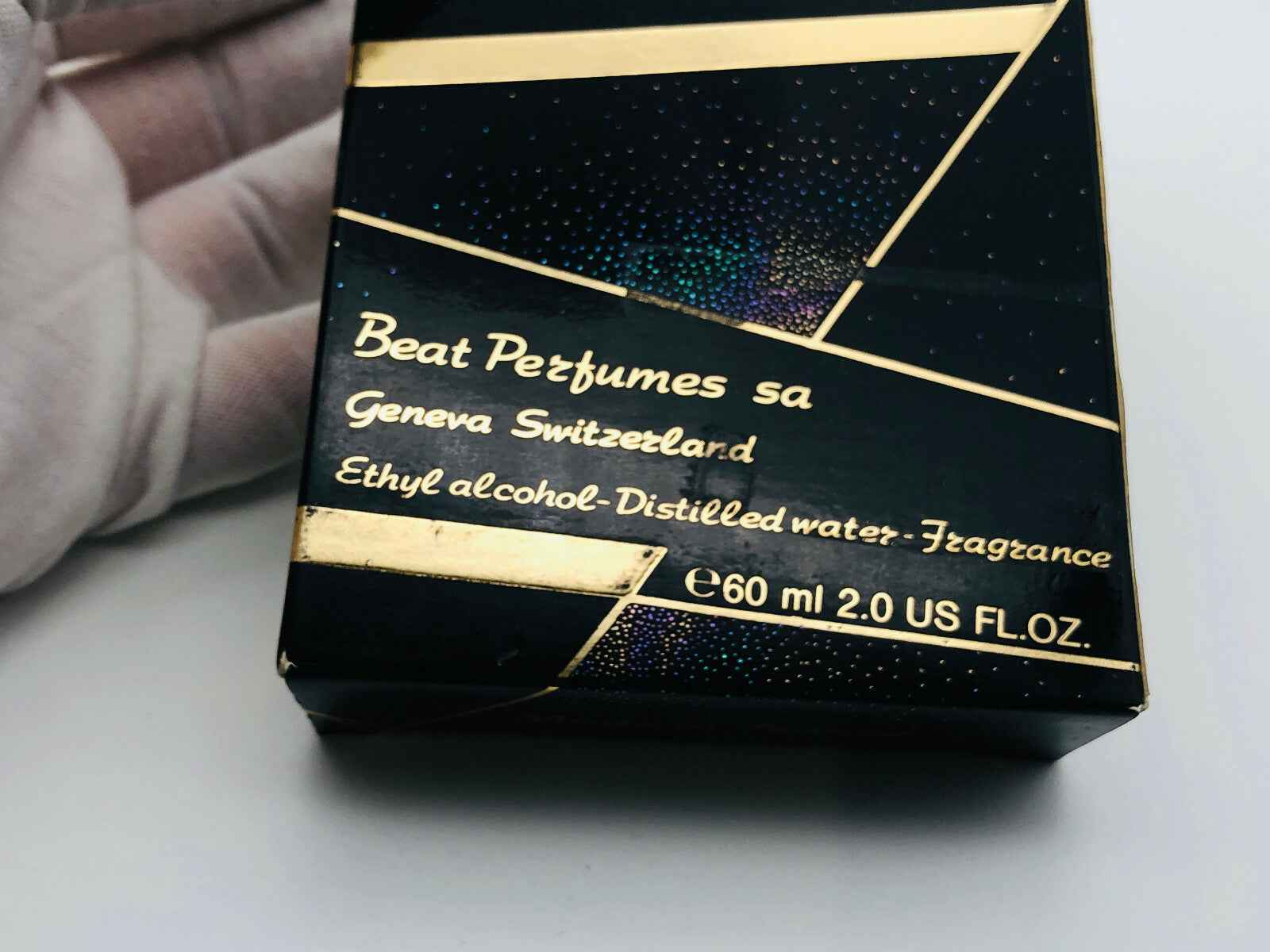 Scatola di profumo Michael Jackson da 60 ml con design elegante e informazioni sui componenti