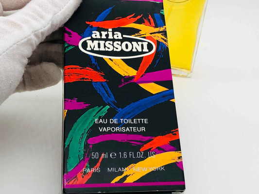 Profumo Missoni Aria Eau de Toilette da 50 ml in confezione colorata e vivace