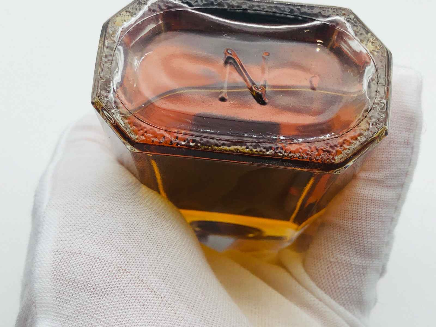 Flacone di profumo Mitos Napoleon con tappo a forma ottagonale in vetro trasparente
