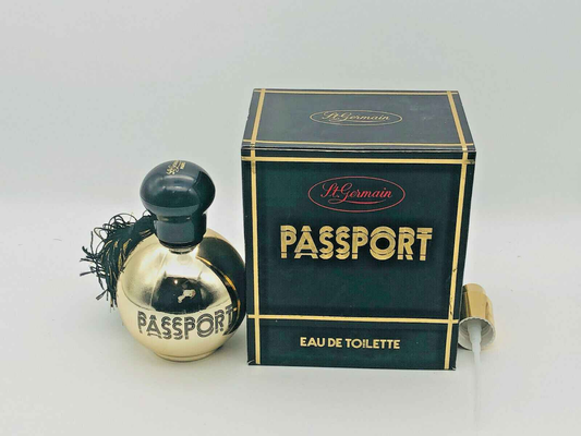 Profumo Passport St Germain in flacone dorato con confezione elegante per un profumo di alta classe