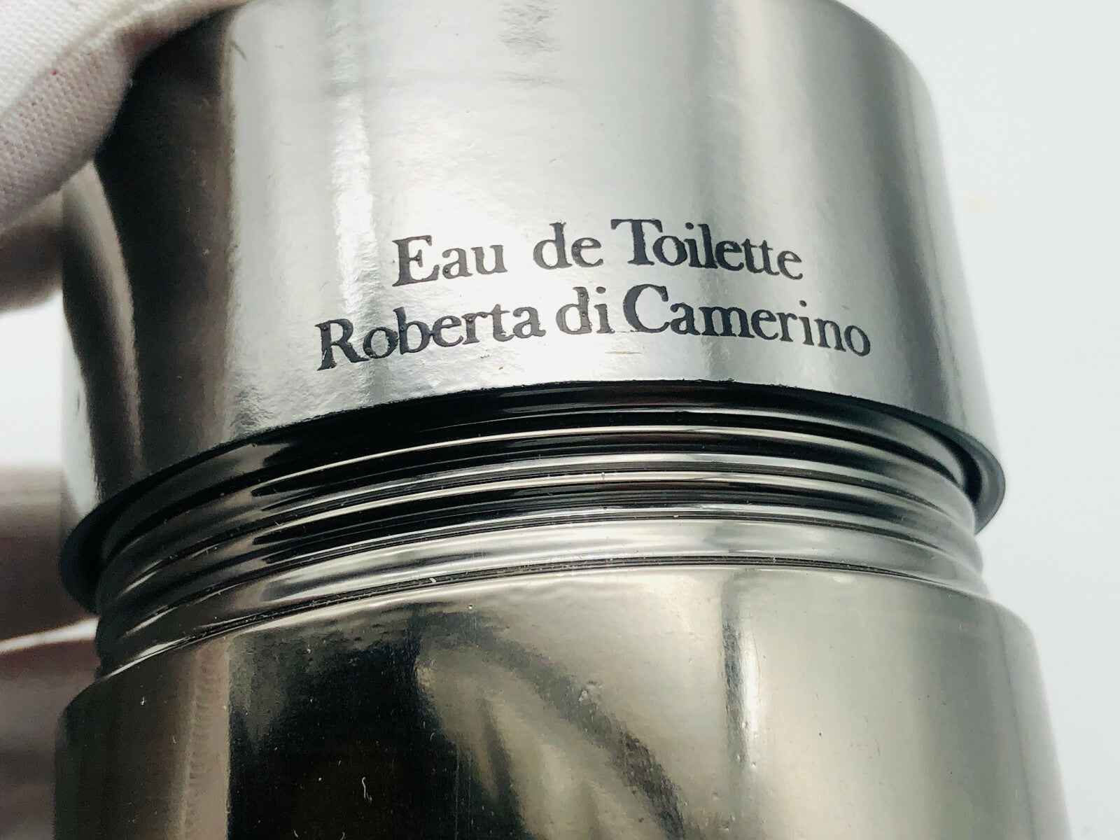 Flacone di profumo Roberta Di Camerino Vintage con etichetta Eau de Toilette elegante