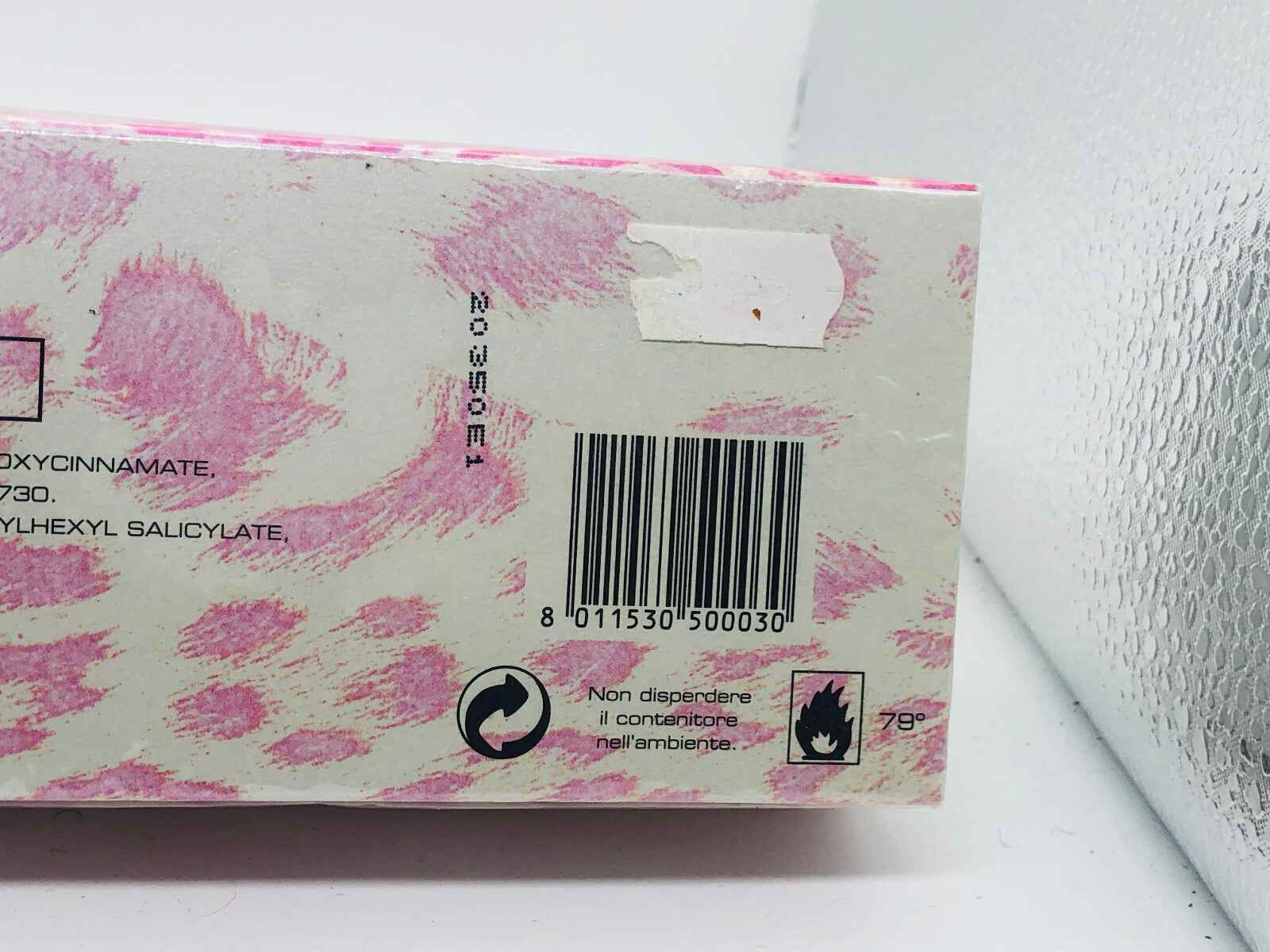 Scatola di profumo Roberto Cavalli Donna con design elegante e dettagli floreali