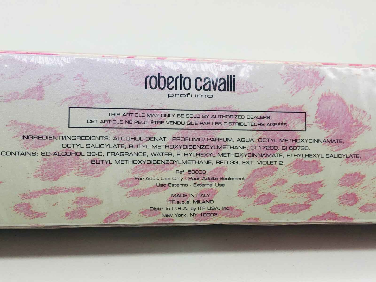 Confezione del profumo Roberto Cavalli Donna con design elegante e ingredienti dettagliati sul retro