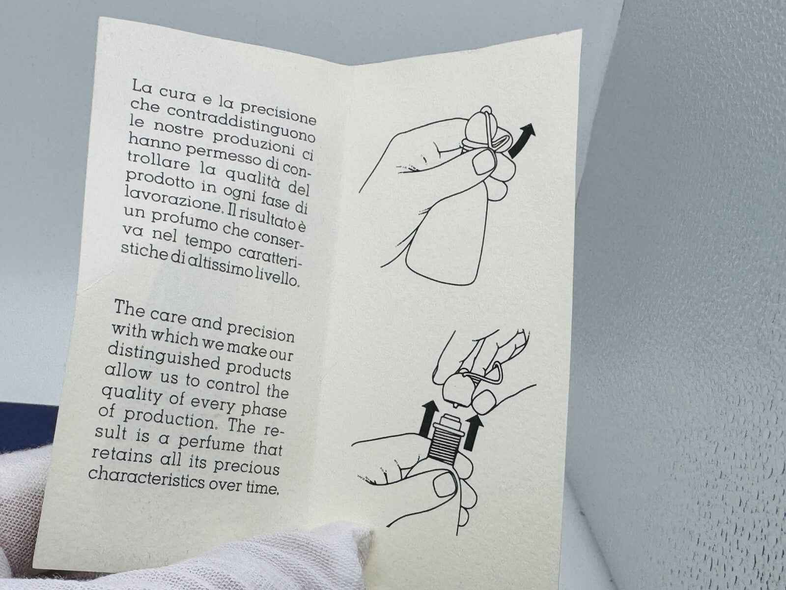 Dettagli sul profumo Romeo Gigli Uomo Vintage con illustrazioni per l'uso corretto del prodotto