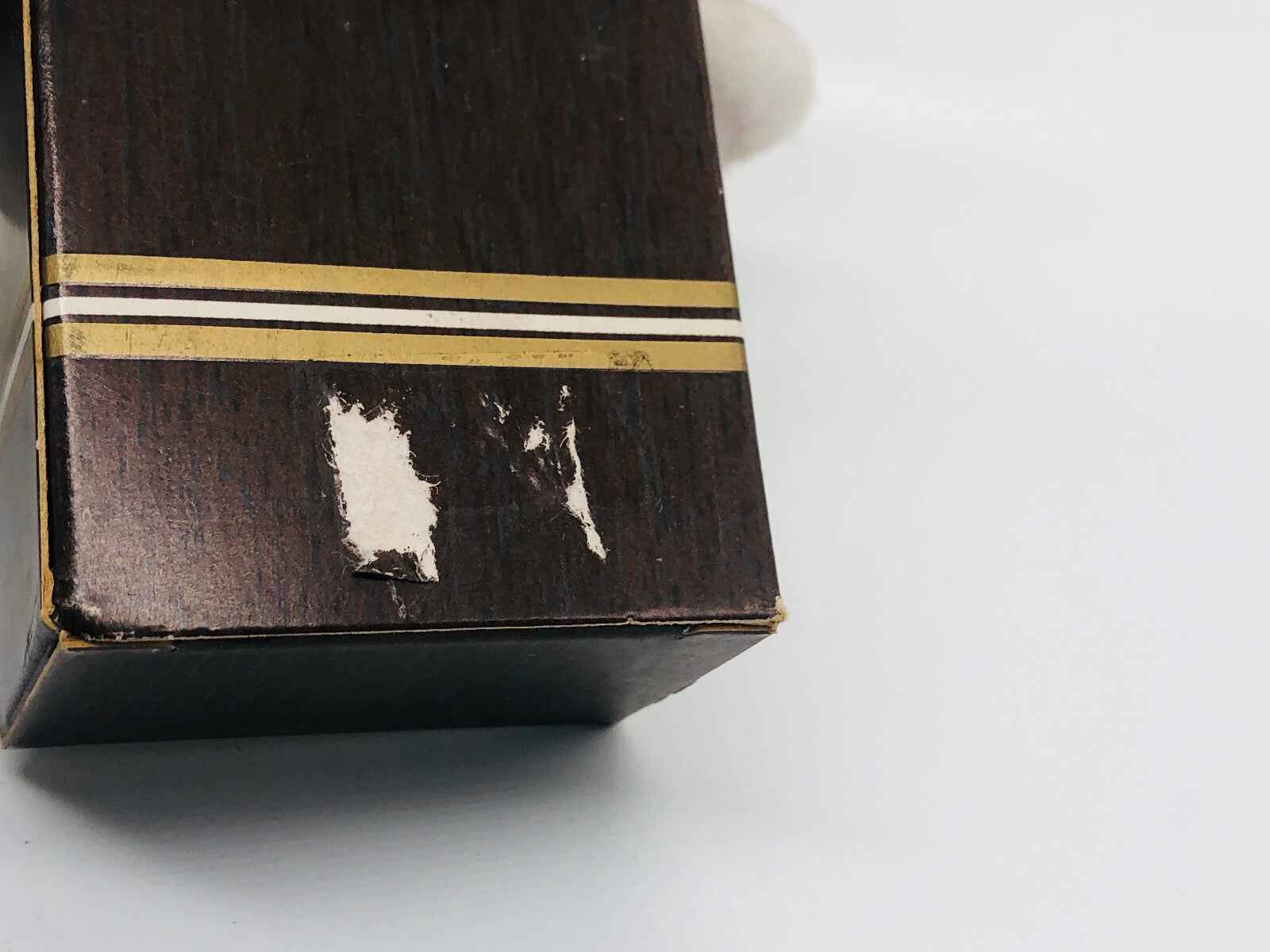 Scatola di profumo Tabacco D Harar di GIVIEMME con dettagli eleganti in legno scuro