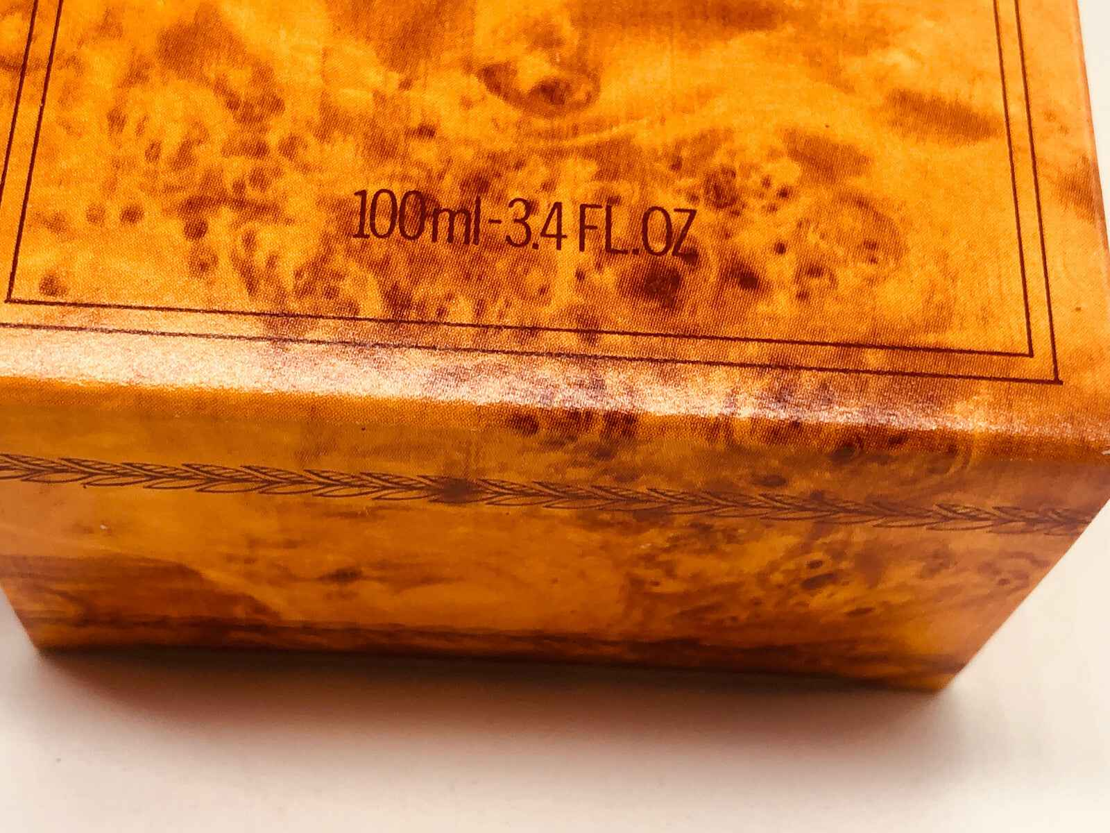 Scatola del profumo Tabacco Harar Vintage da 100ml con finiture in legno