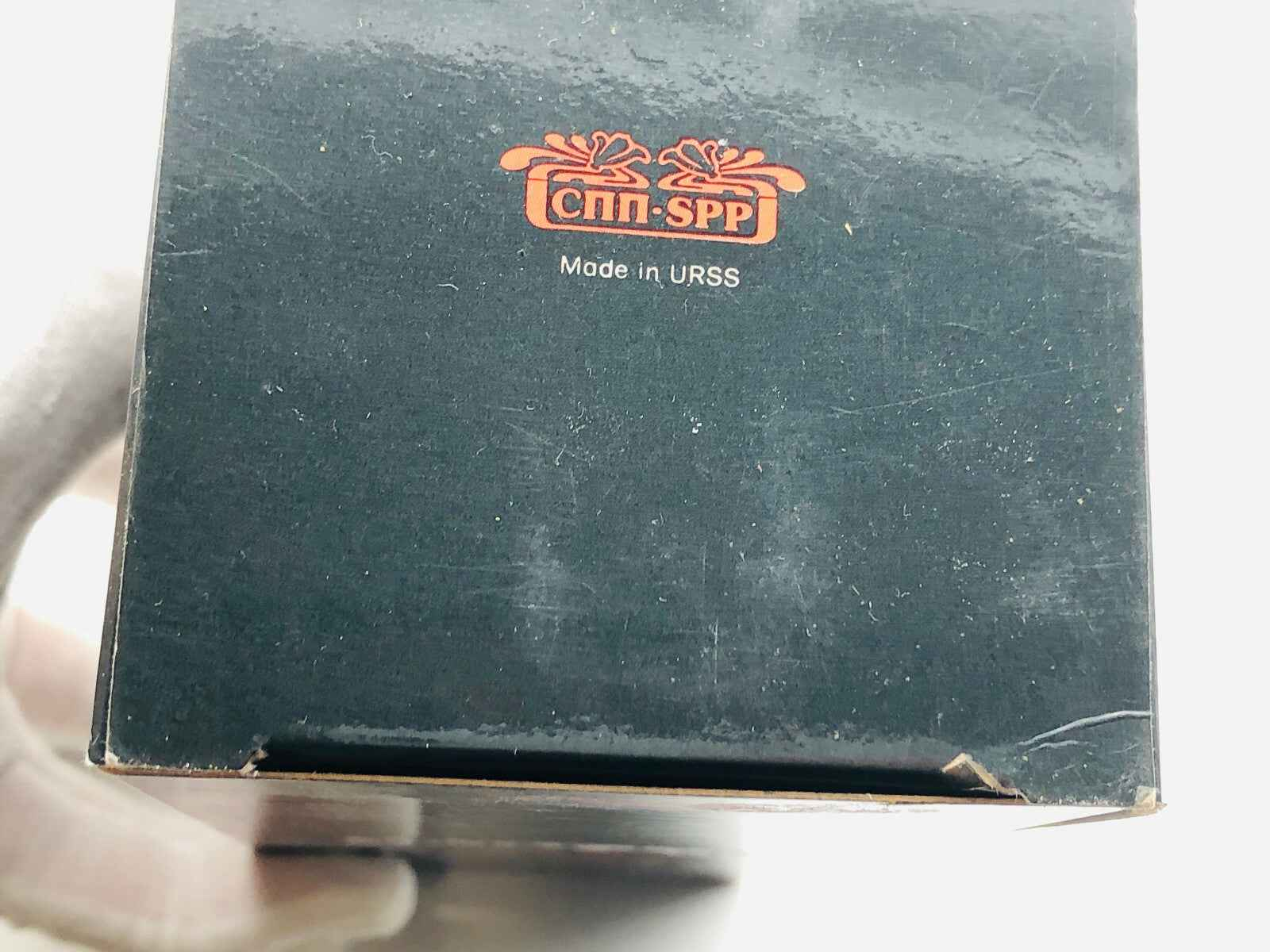 Scatola del Profumo Tabiti Sojuz con design vintage e fattura in URSS