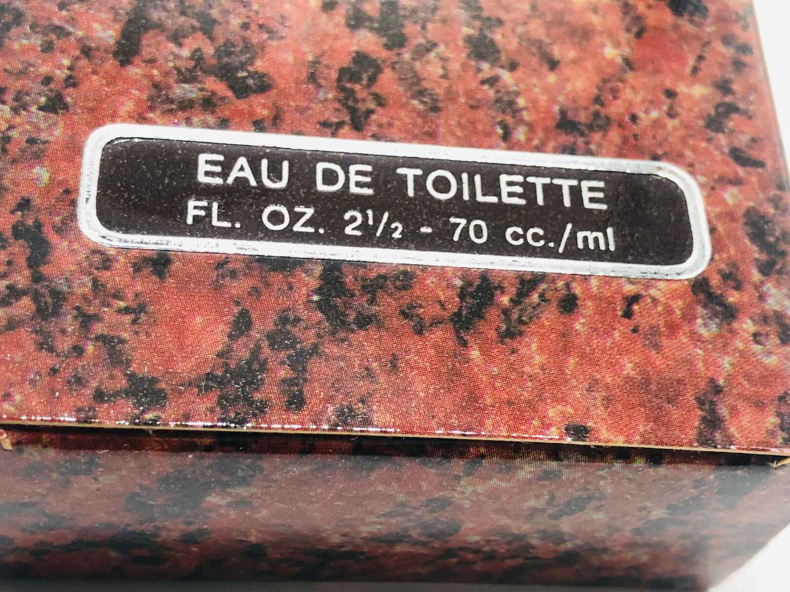 Confezione di profumo The Tenth Napoleon Vintage con dettagli eleganti e classe senza tempo