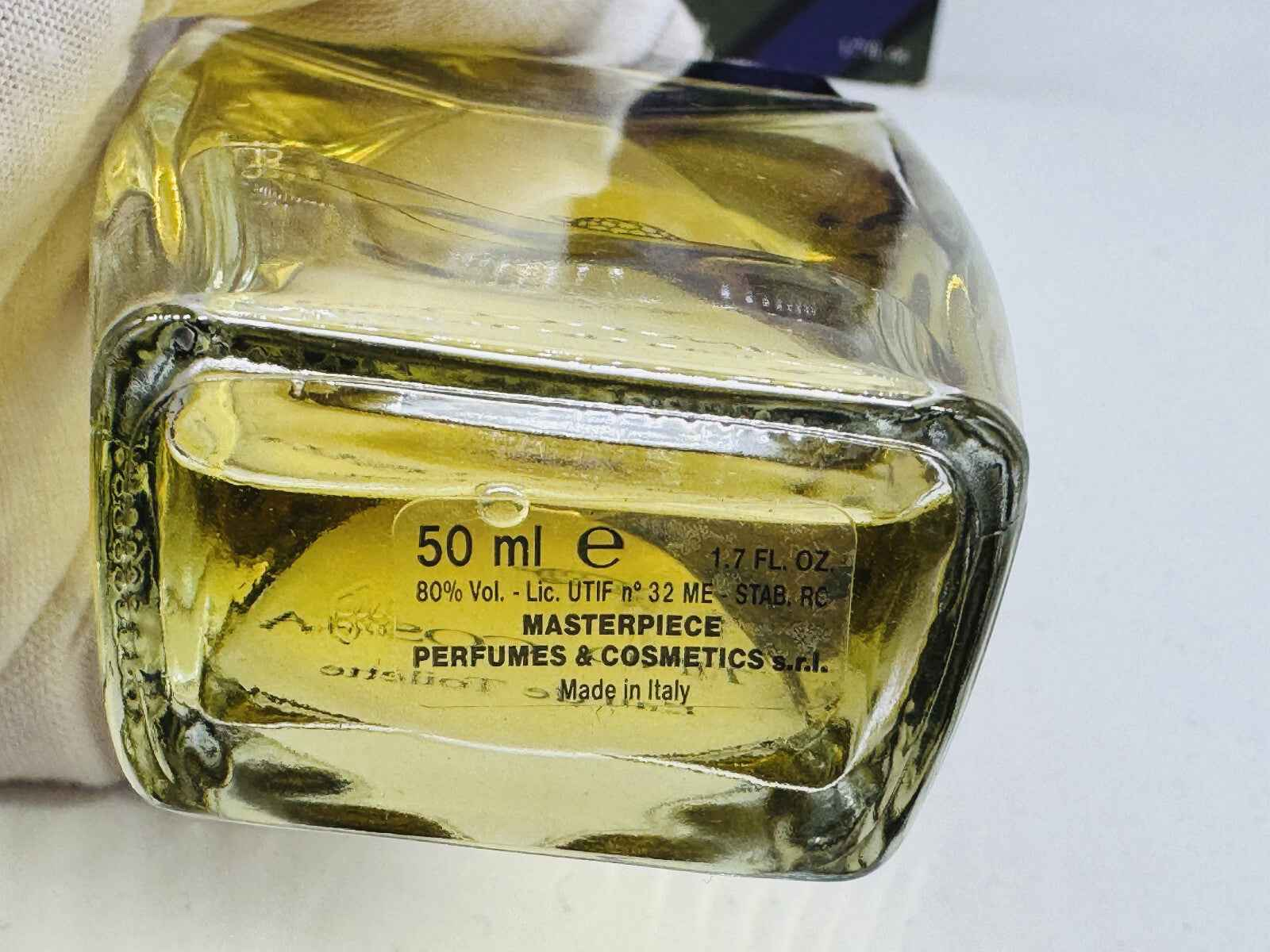 Flacone di profumo Tino Cosma Vintage da 50 ml con etichetta dorata in stile classico