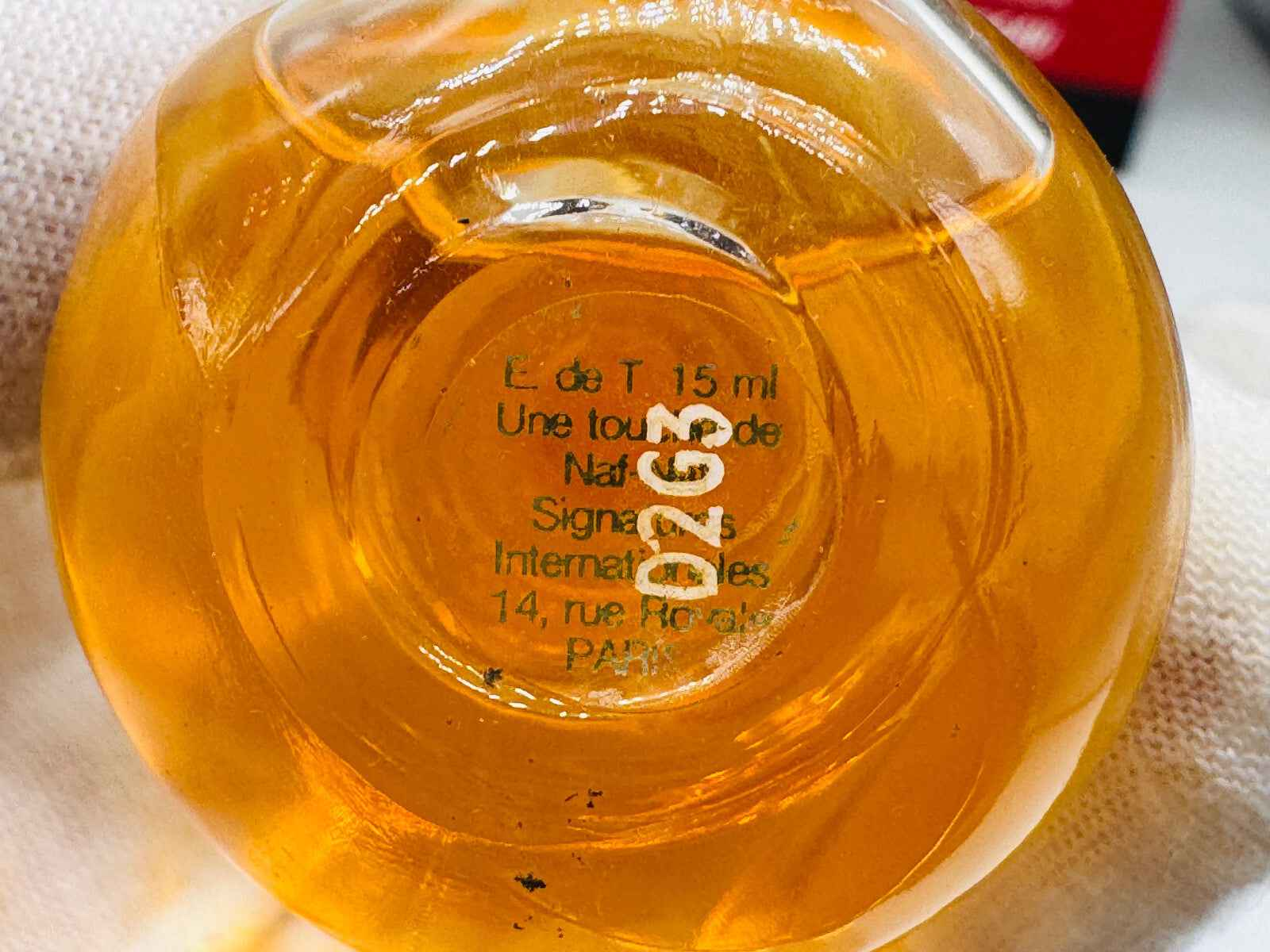 Flacone di profumo Profumo Un Touche Naf Naf da 15 ml con aroma dolce e avvolgente