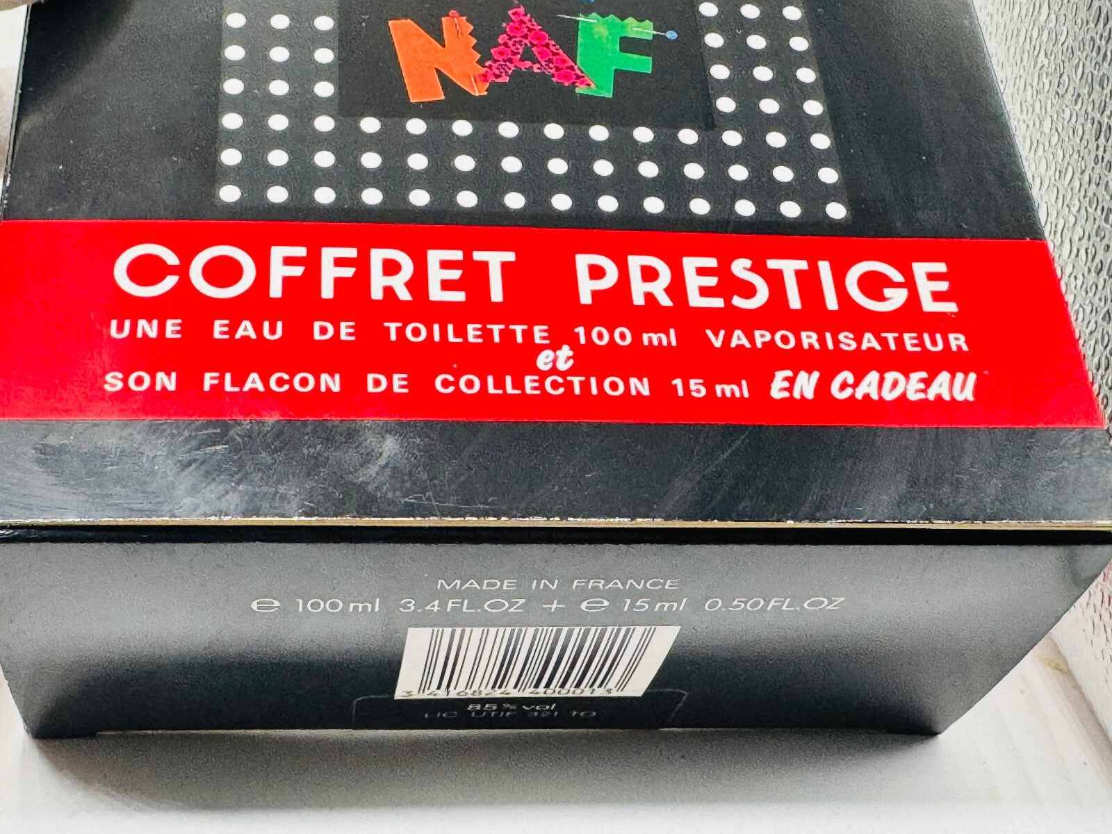 Cofanetto Prestige NAF NAF con profumo Un Touche Naf Naf 100 ml e flacone da collezione 15 ml
