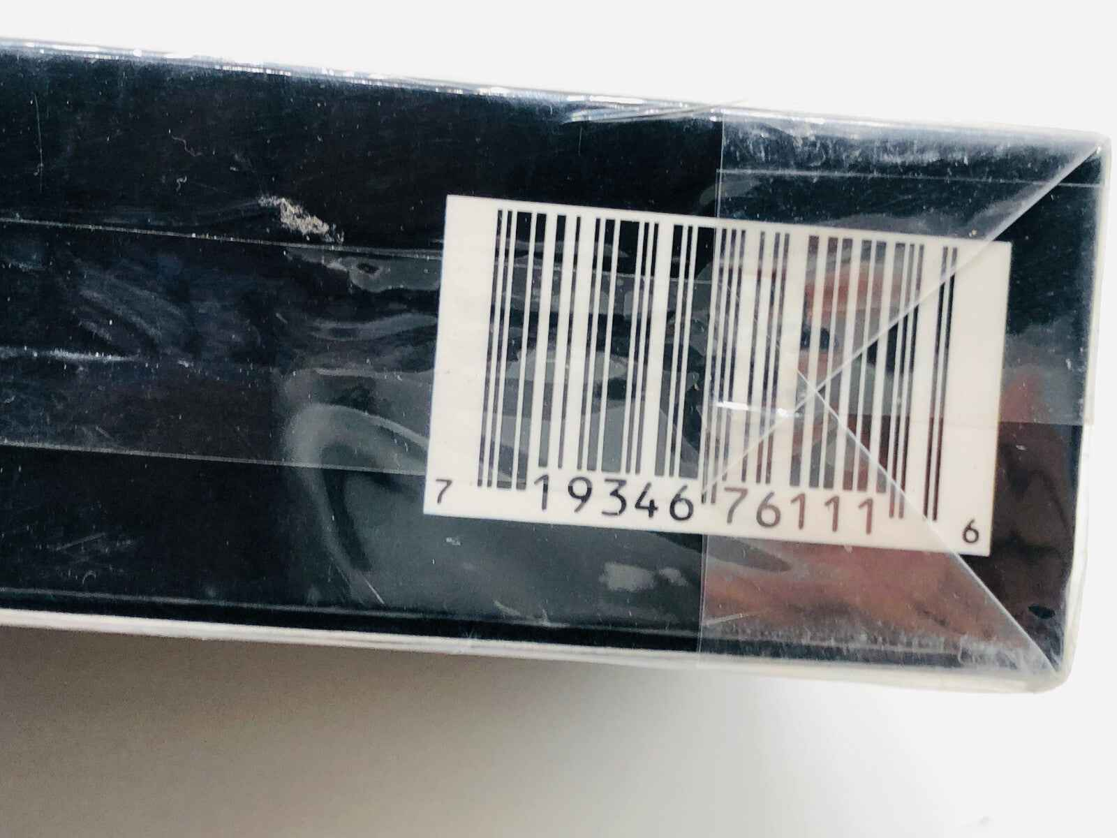 Scatola del profumo Valentino Vendetta Vintage con codice a barre sul lato