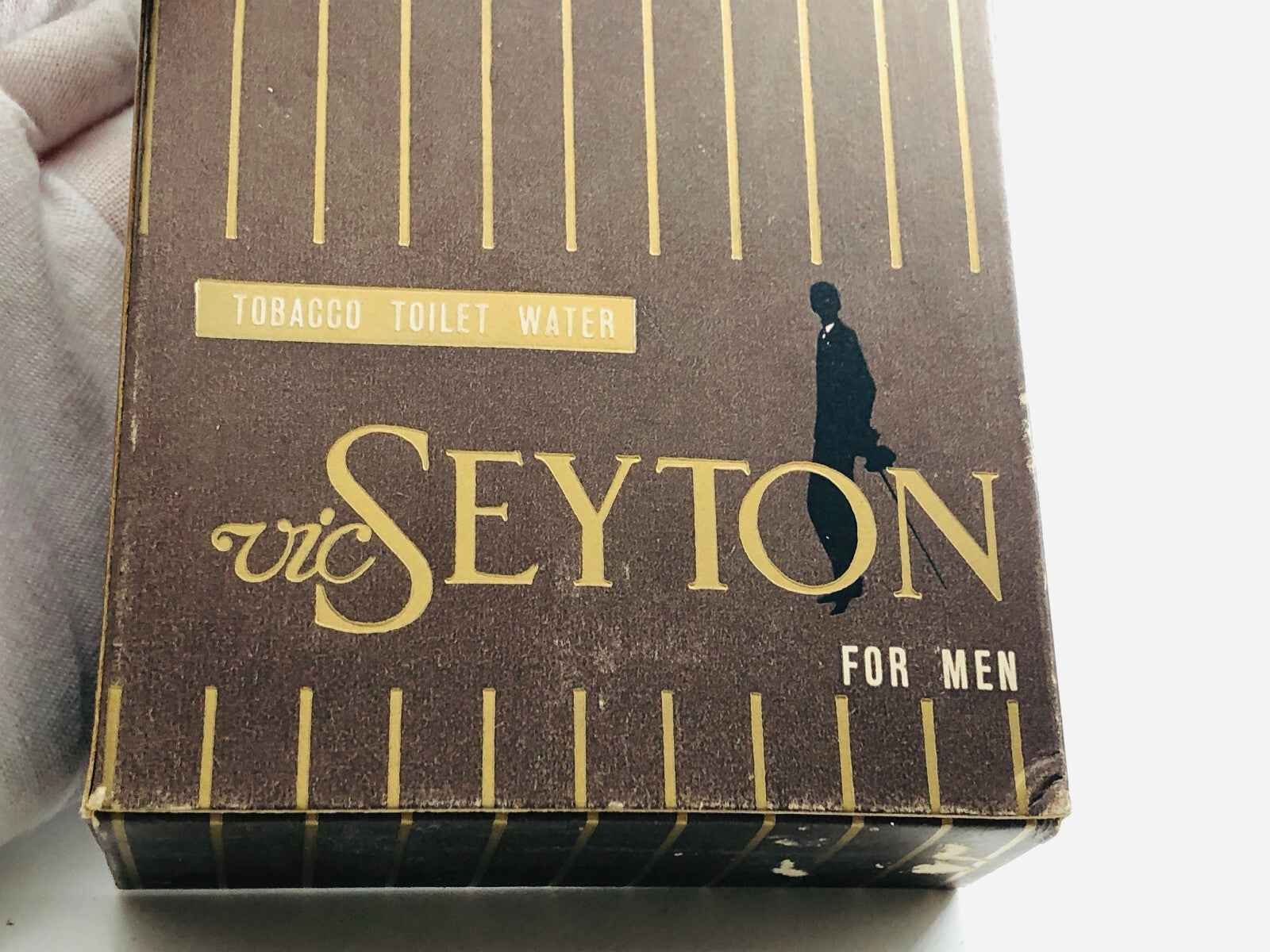 Scatola di profumo Vic Seyton Tobacco Acqua di Colonia per uomini con design vintage