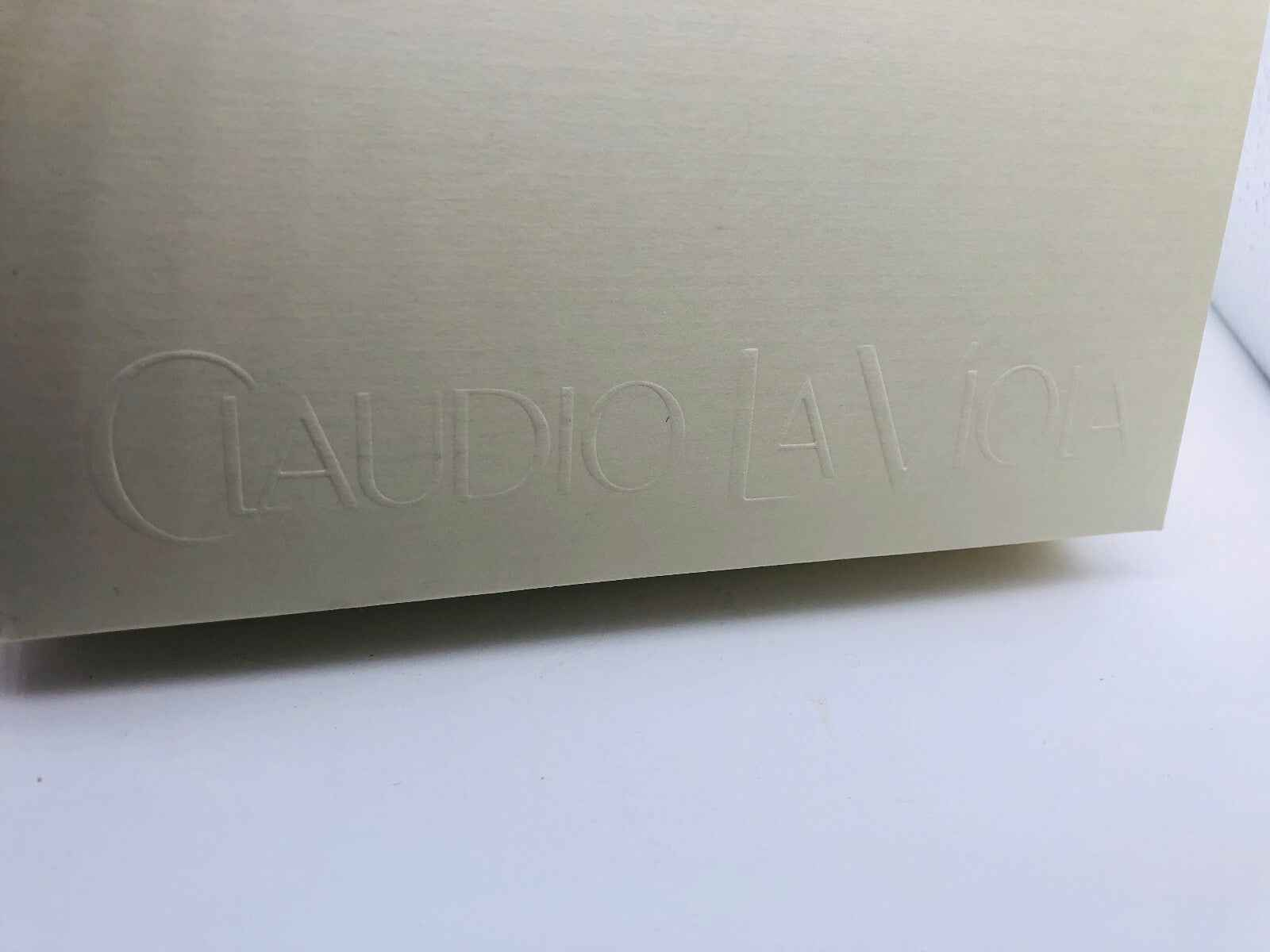 Scatola elegante del Profumo Vintage Claudio La Viola, con logo al centro in rilievo