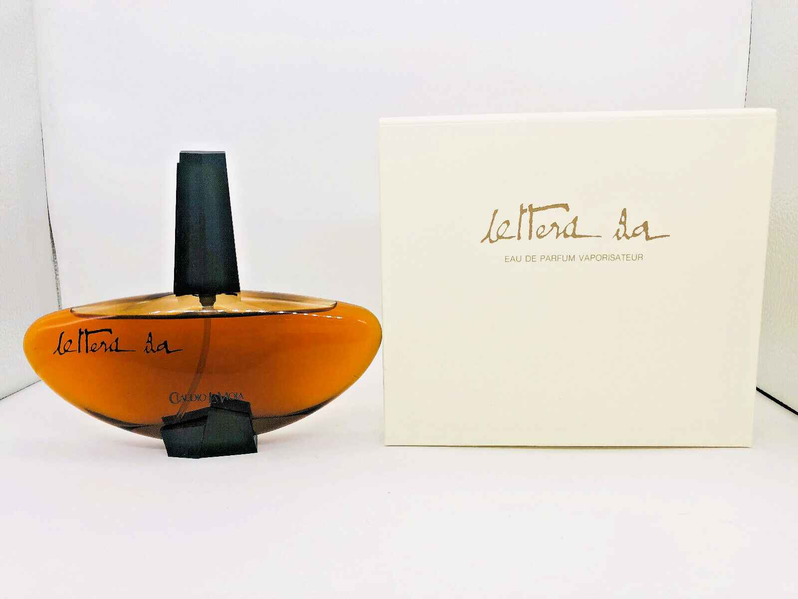 Profumo Vintage Claudio La Viola in bottiglia elegante con confezione e design raffinato