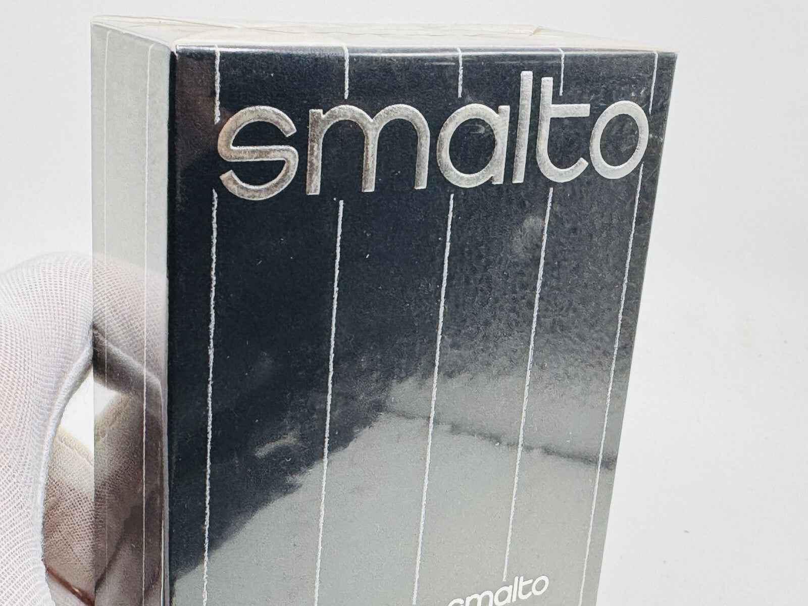 Scatola del Profumo Vintage Francesco Smalto con design elegante e rifiniture in argento