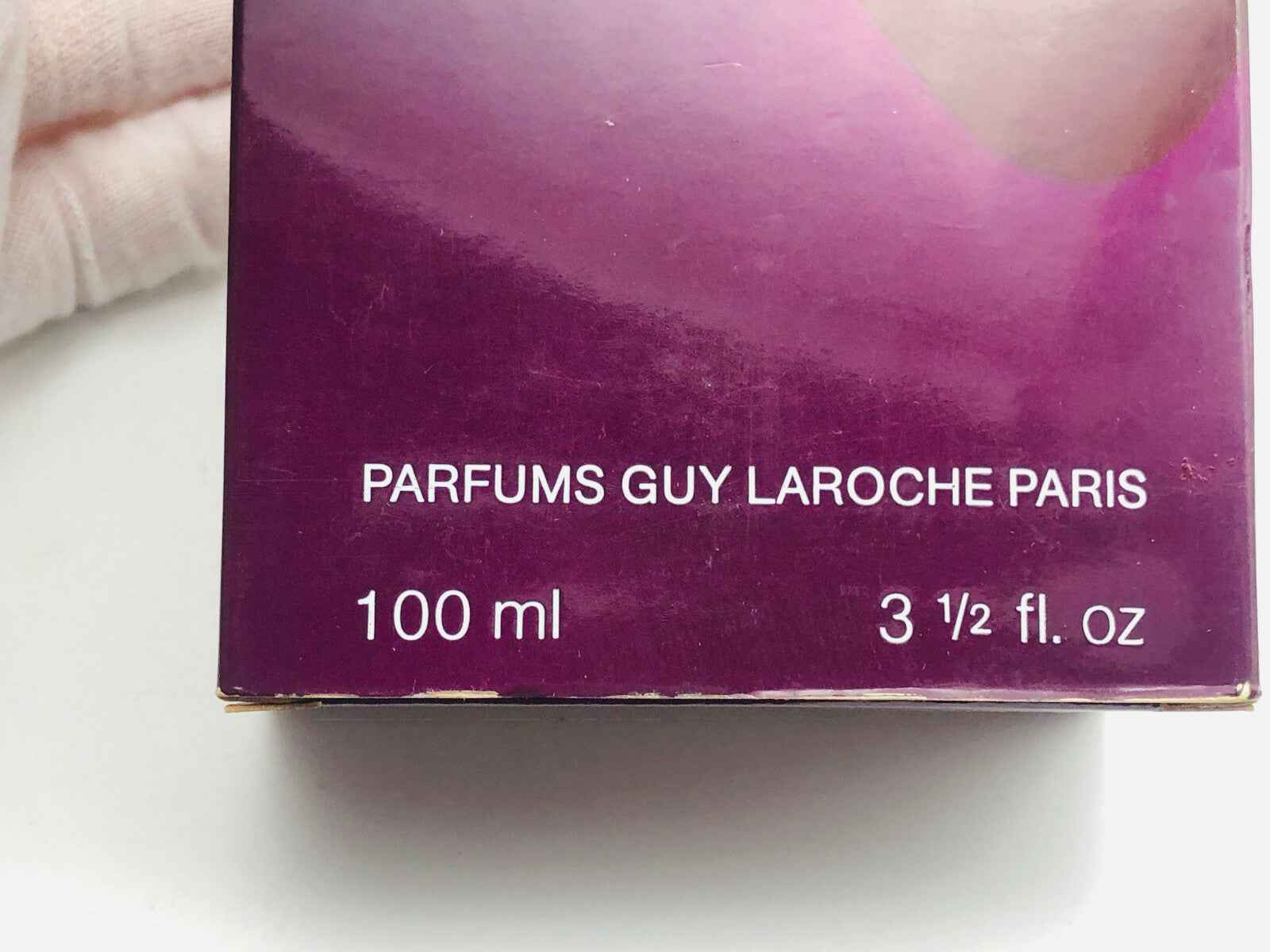 Scatola di profumo vintage J'Ai Ose Guy Laroche da 100 ml con design elegante e raffinato