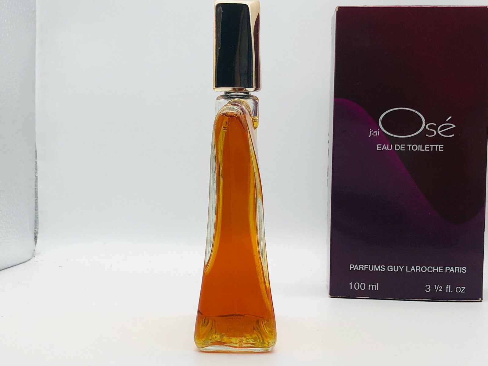 Flacone di profumo Vintage J'Ai Ose Guy Laroche da 100 ml con scatola elegante e design distintivo