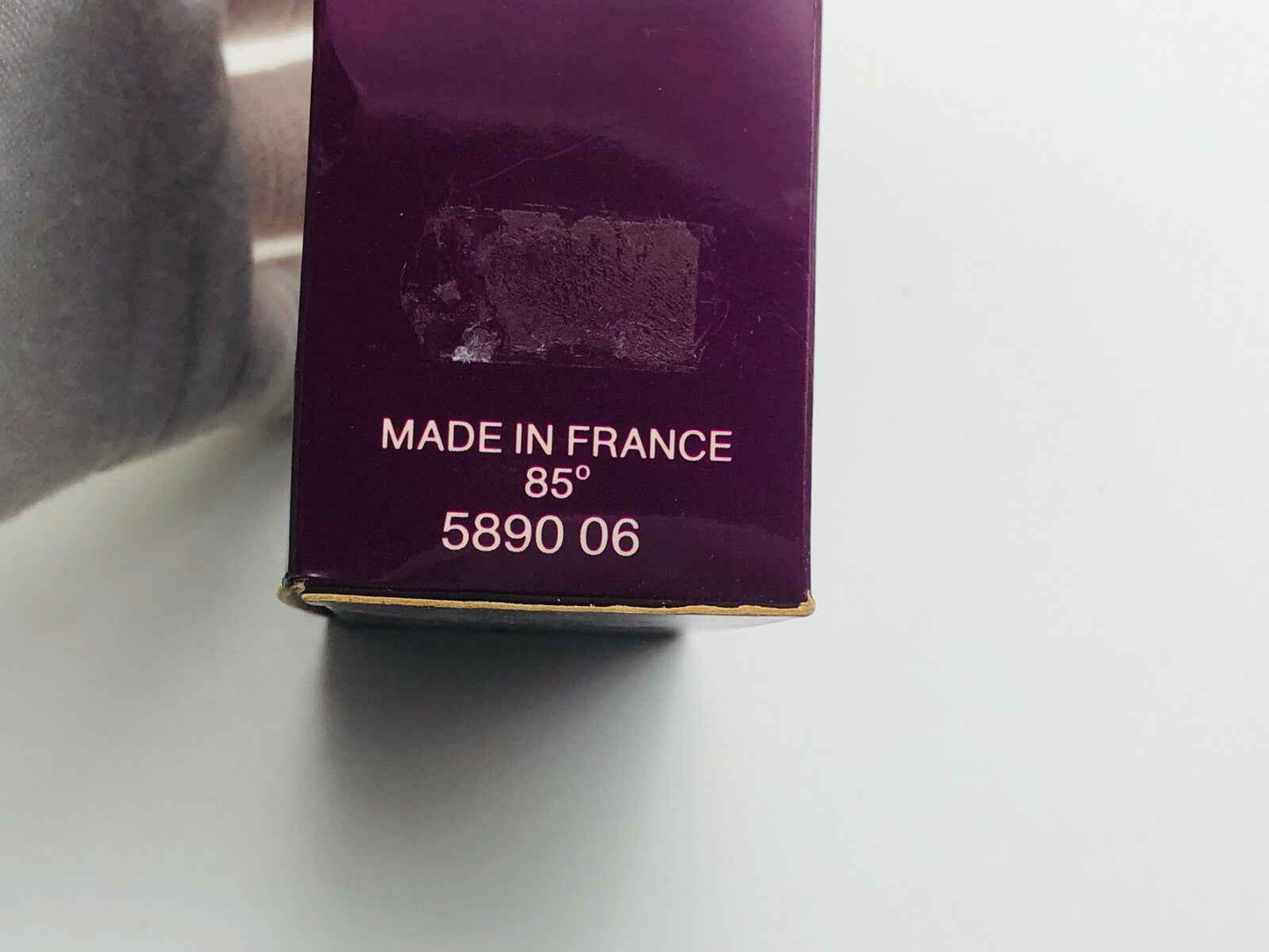 Scatola di profumo Vintage J'Ai Ose Guy Laroche con etichetta Made in France e numero di produzione