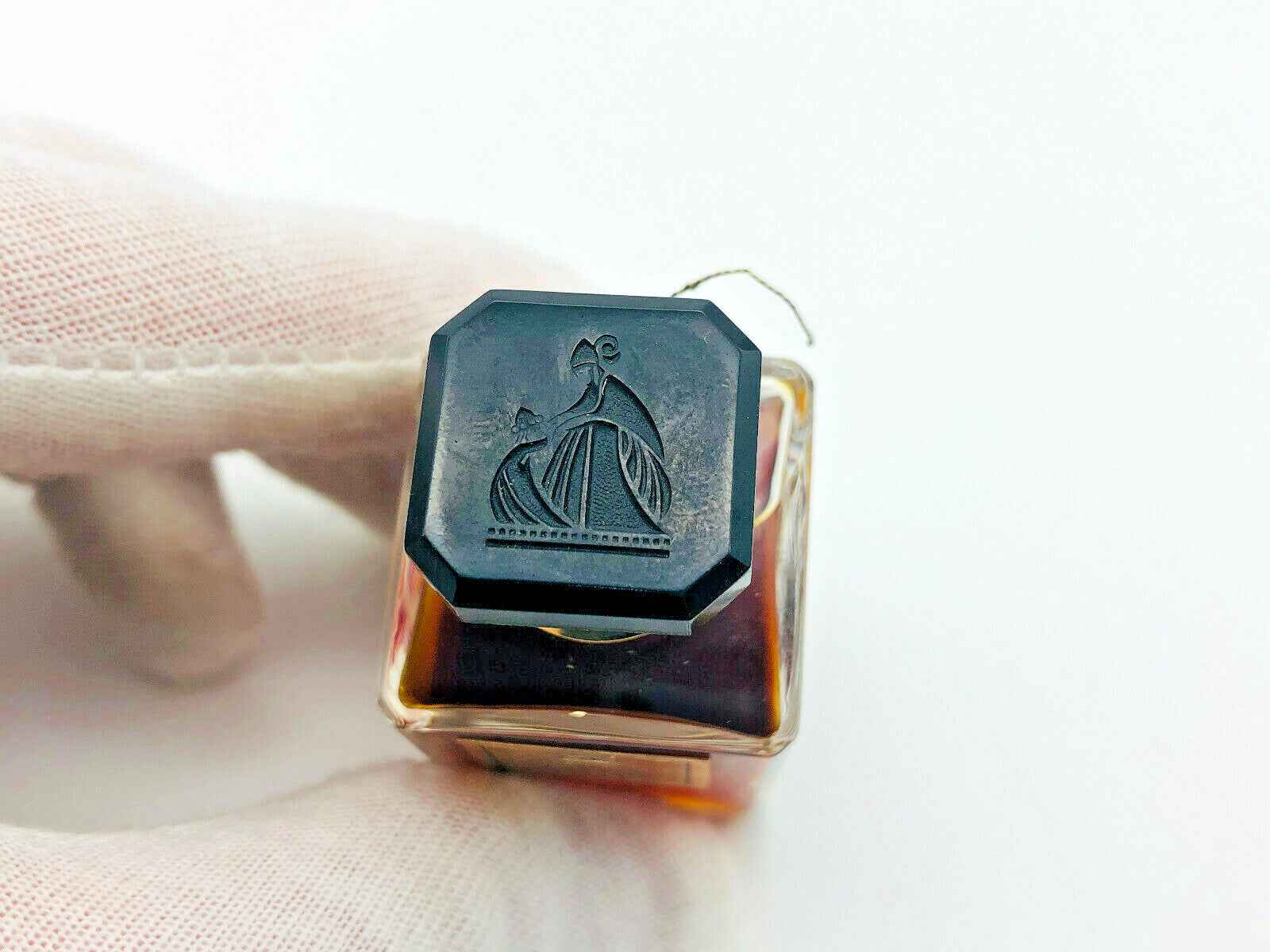 Profumo Vintage Lanvin Crescendo con tappo decorativo nero in un elegante flacone di vetro