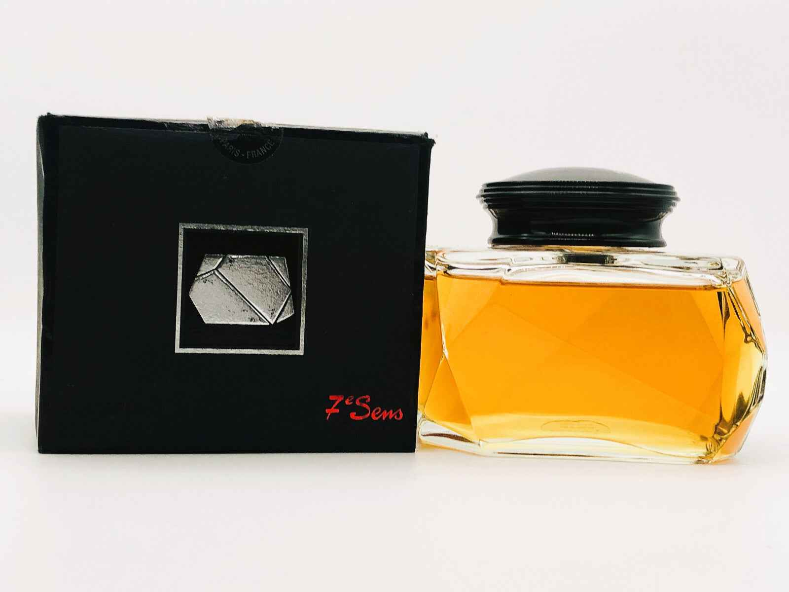 Profumo vintage Sonia Rykiel in bottiglia elegante con scatola nera per un aromi raffinati