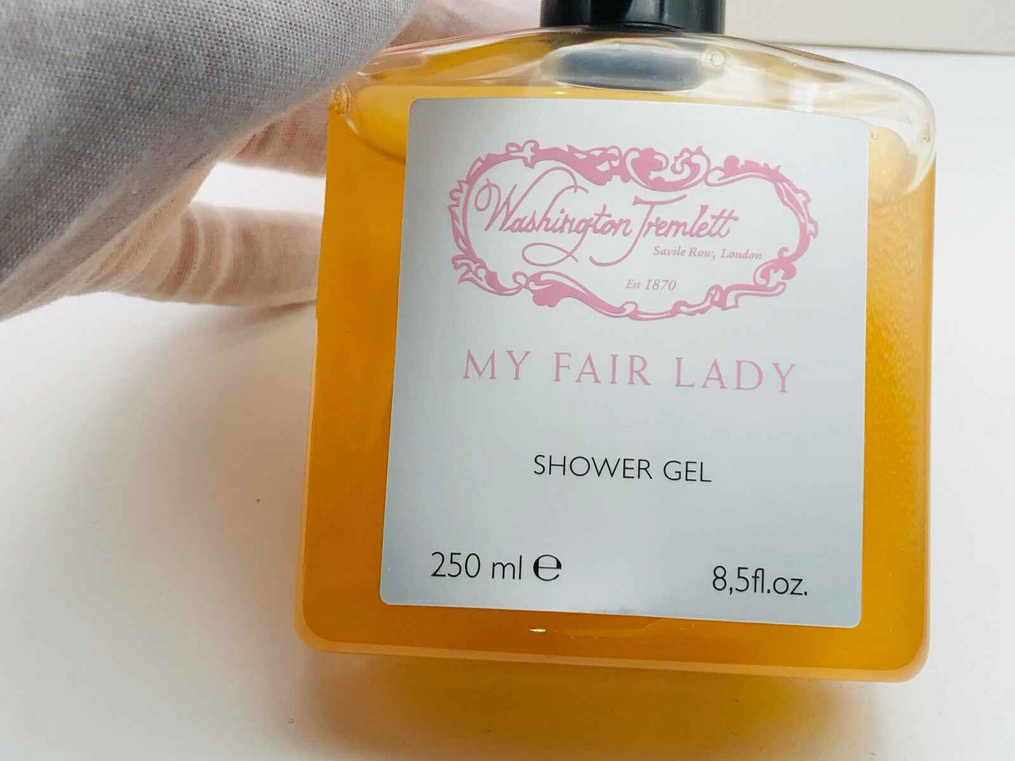 Gel doccia My Fair Lady Washington Tremlett in flacone da 250 ml con etichetta rosa