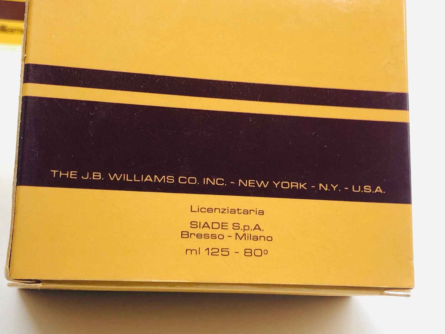 Scatola del Profumo Williams Savane con un design elegante e colori vivaci per una fresca fragranza maschile