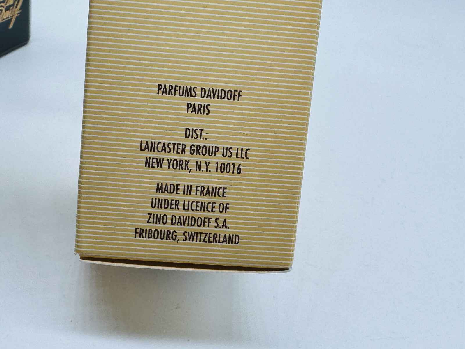 Scatola del Profumo Zino Davidoff Vintage con dettagli del produttore e informazioni di origine