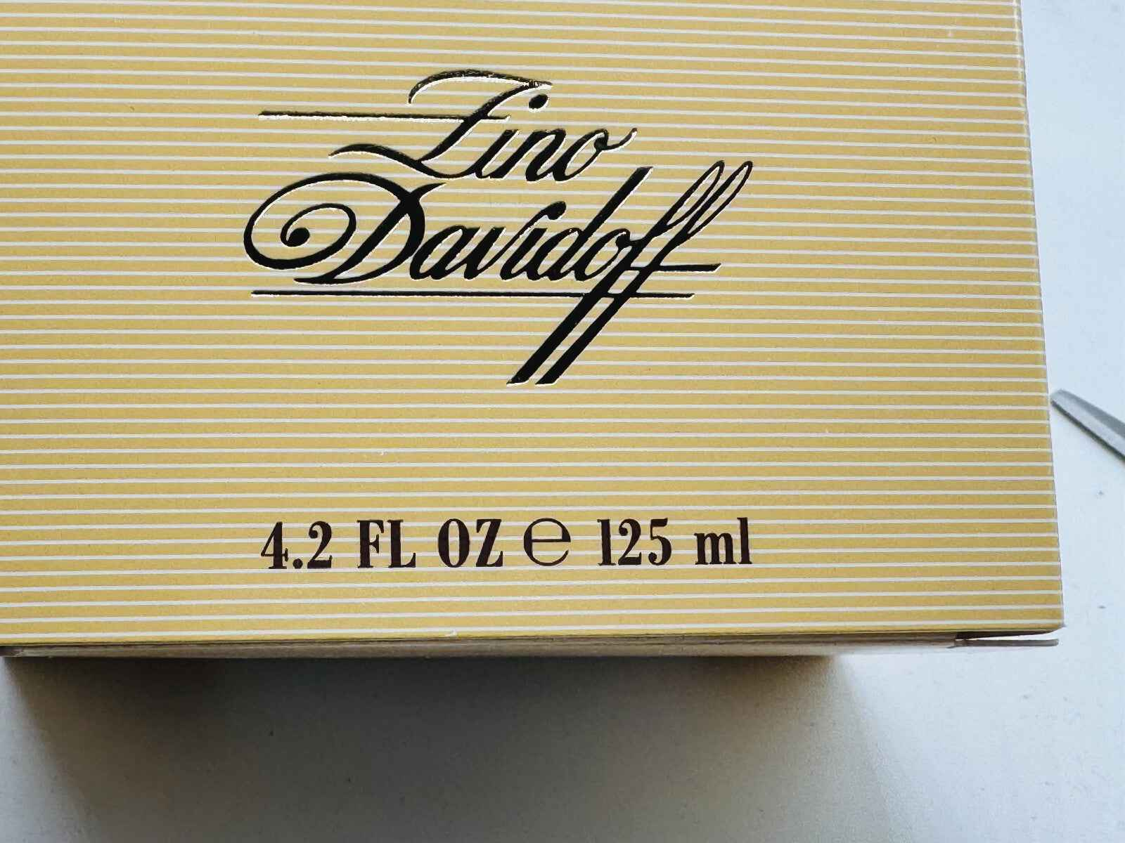 Scatola di Profumo Zino Davidoff Vintage con logo elegante e capacità di 125 ml