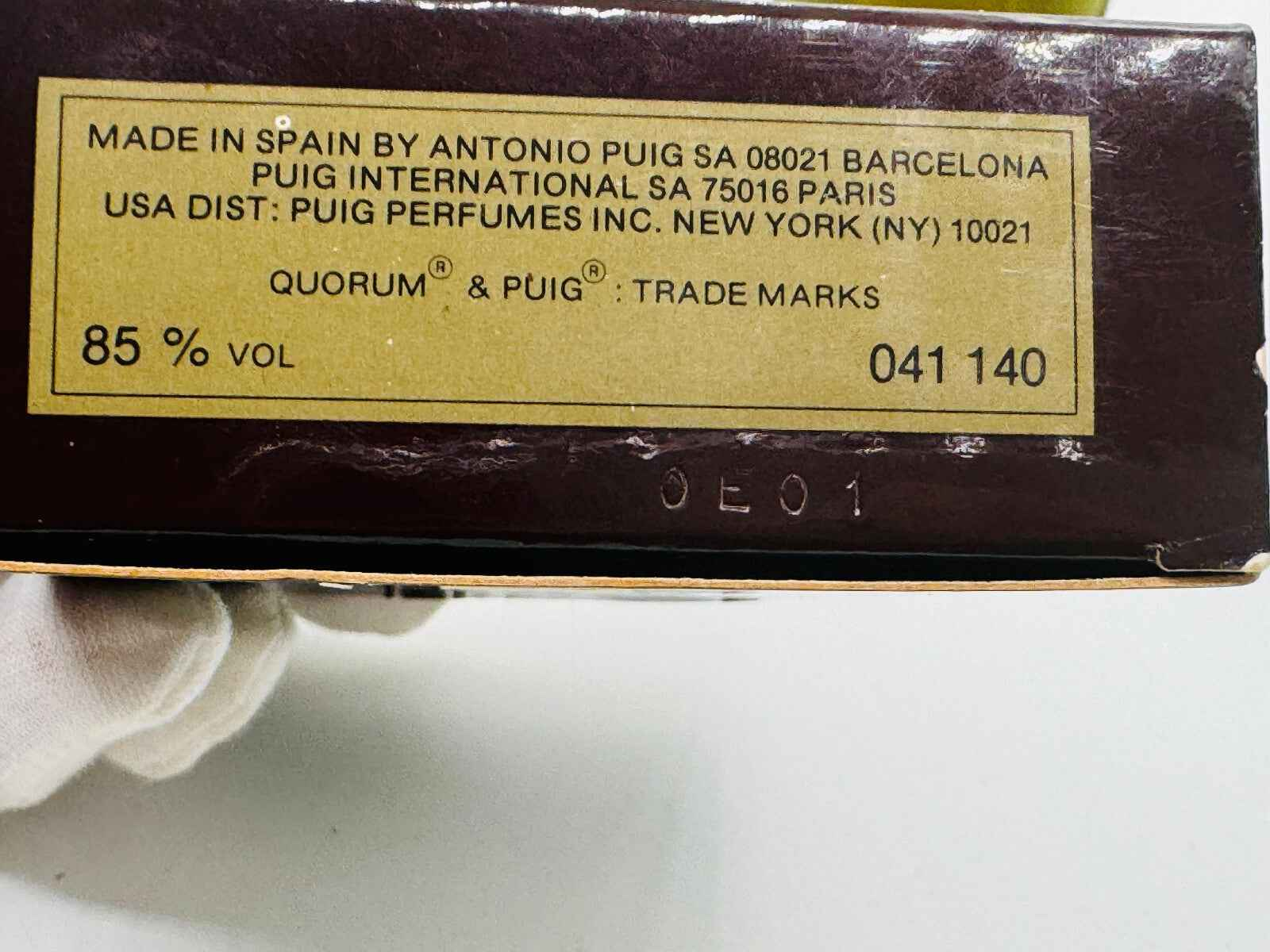 Etichetta del profumo Puig Quorum Profumo Vintage con dettagli sul contenuto e la provenienza