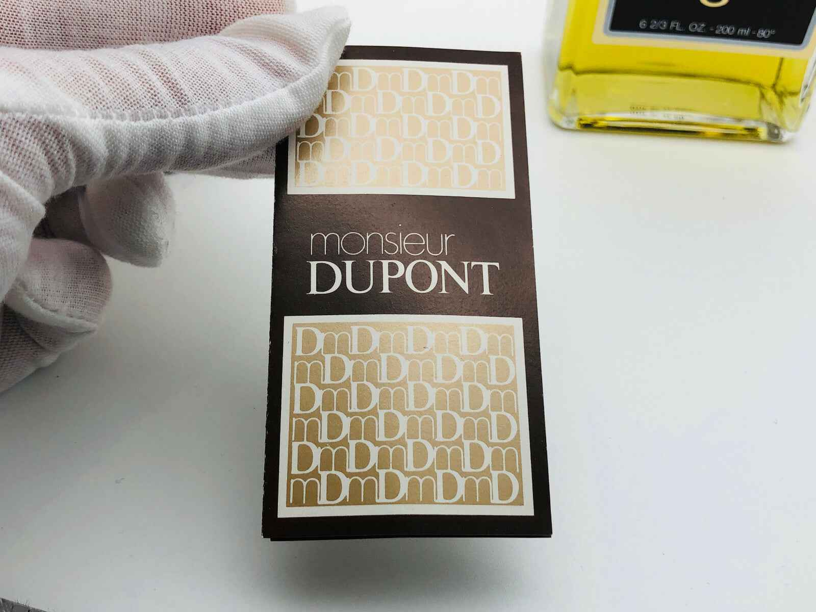 Scatola di profumo Richard Dupont Monsieur Dupont con design elegante per una fragranza raffinata