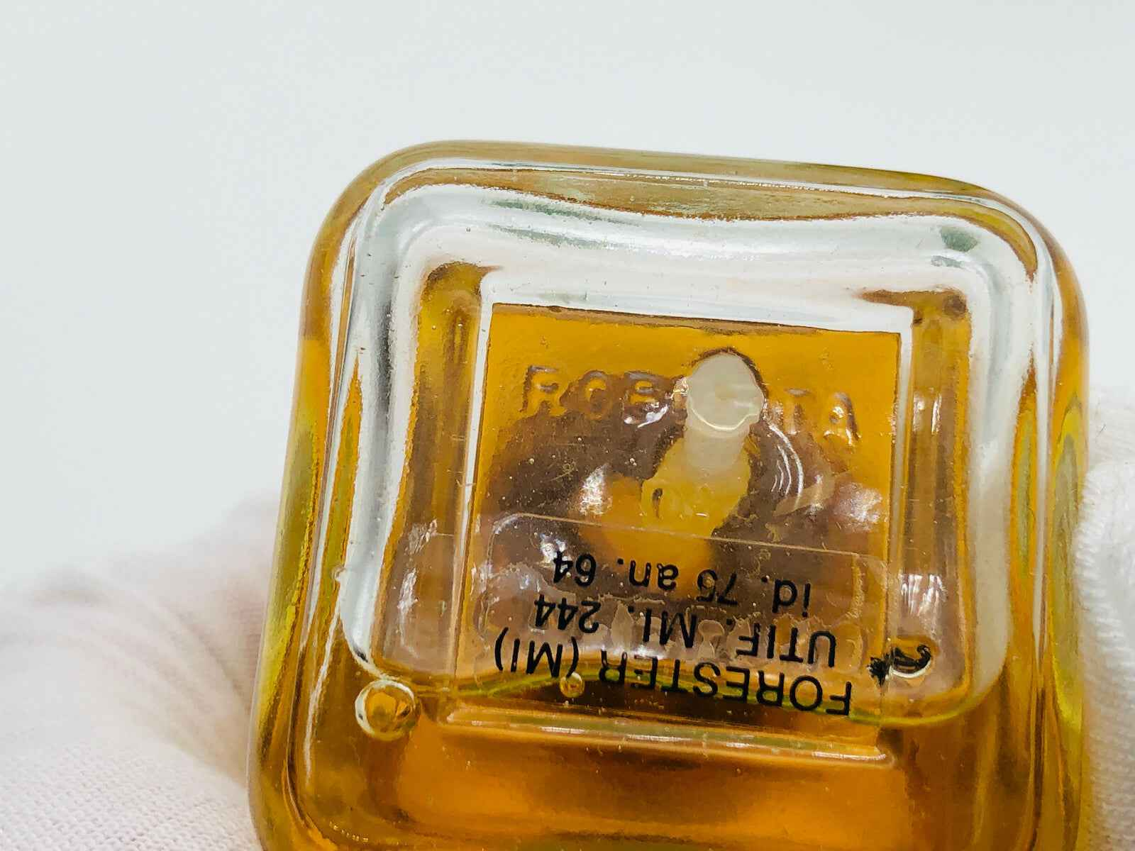 Profumo vintage Roberta Di Camerino Vintage Donna in flacone giallo con dettagli elegantemente retro