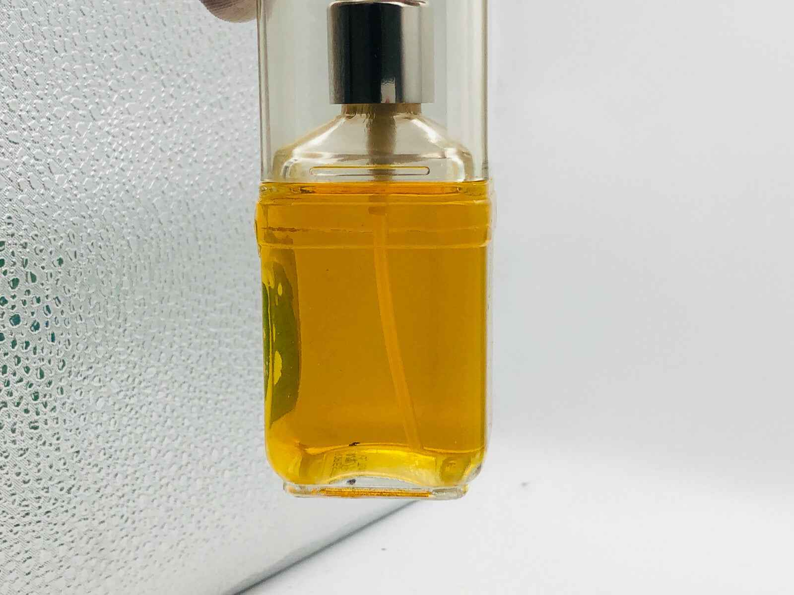 Profumo Roberta Di Camerino Vintage Donna in flacone trasparente con tonalità gialla brillante