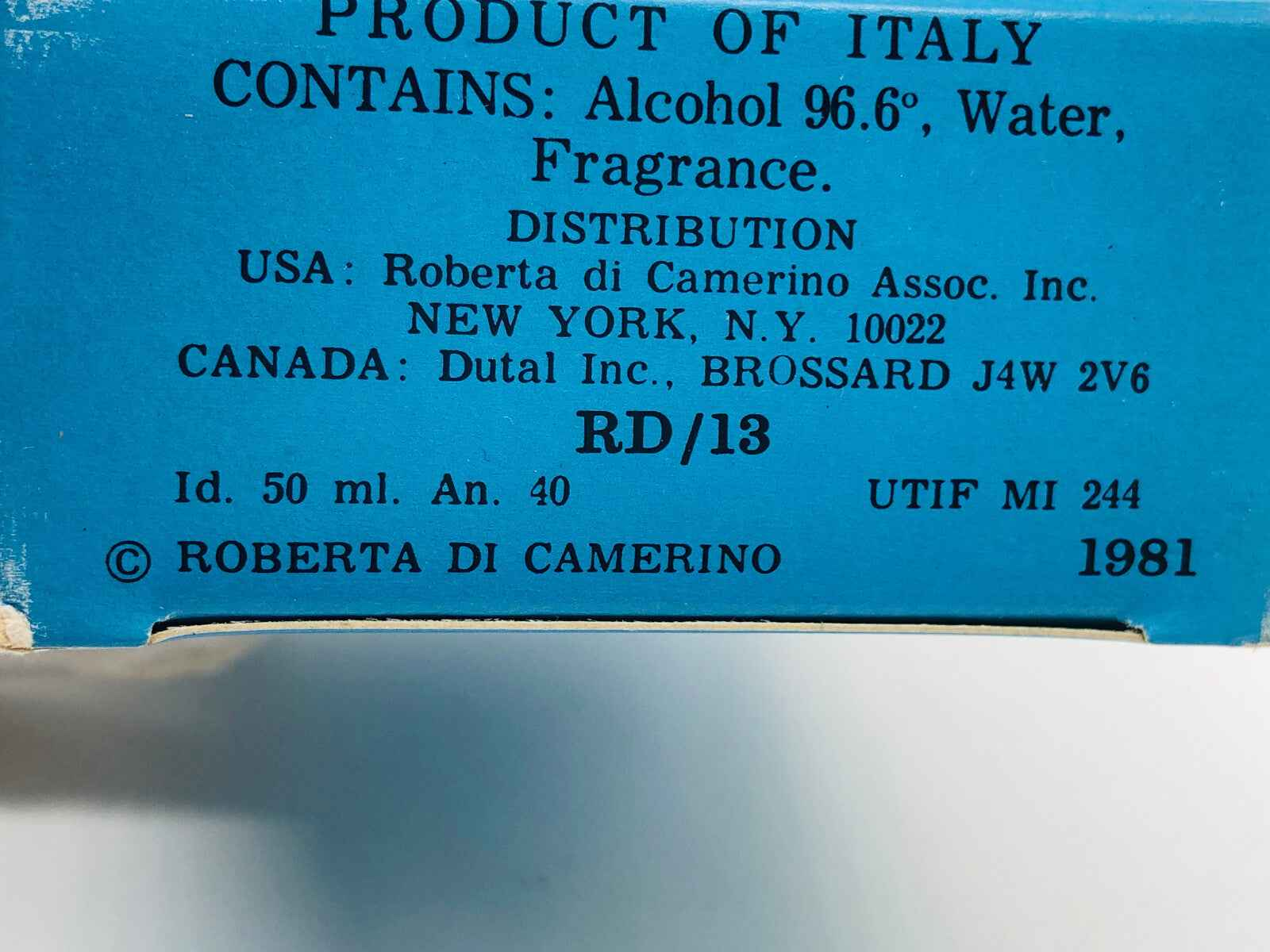 Scatola vintage di profumo Roberta Di Camerino Vintage contenente alcol, acqua e fragranza del 1981