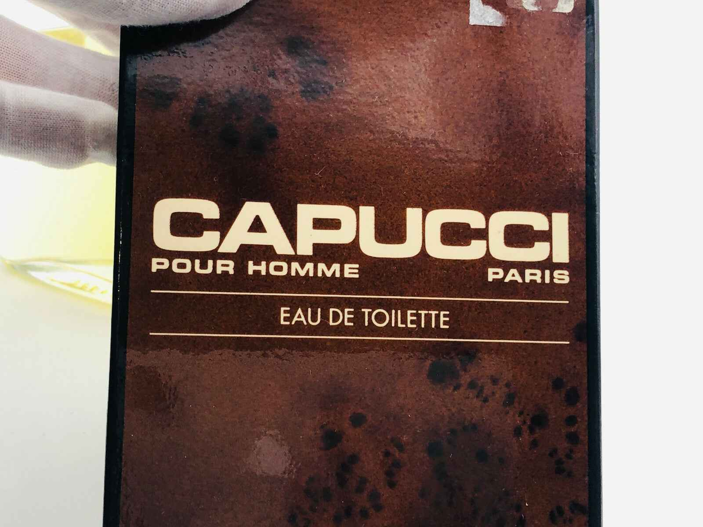 Profumo Capucci Pour Homme Vintage in bottiglia elegante per uomini con un aroma sofisticato
