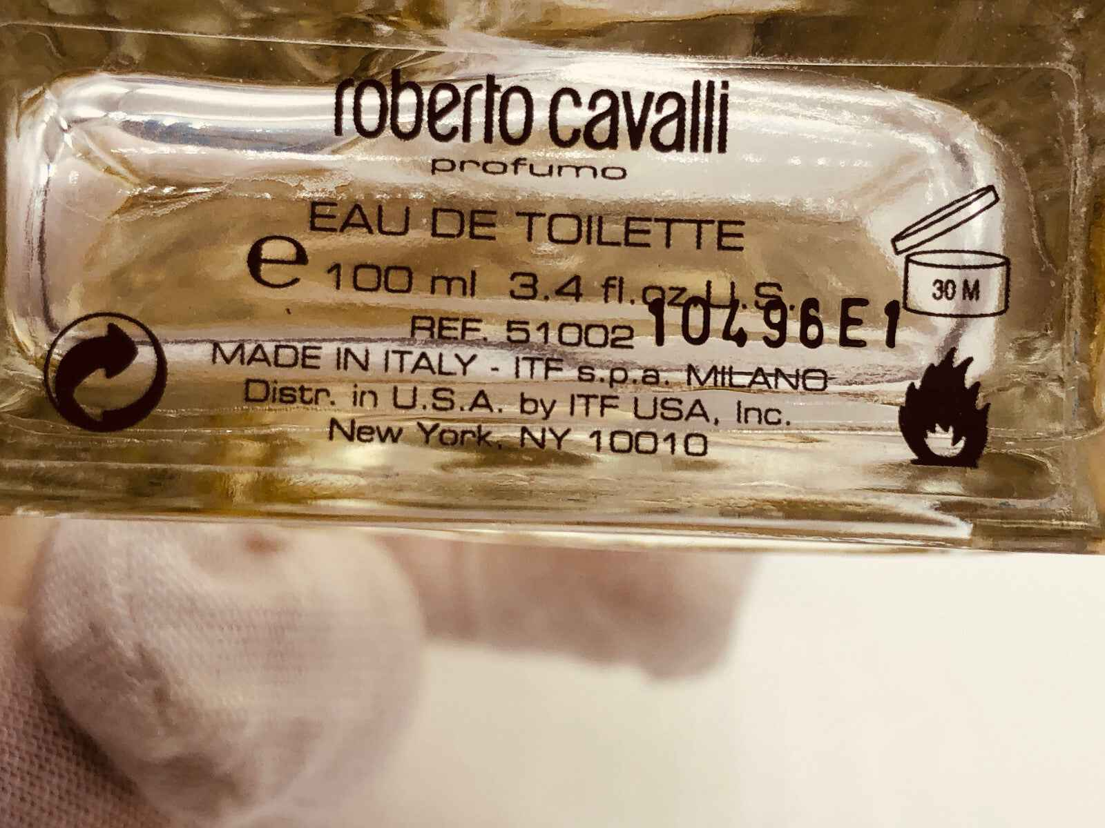 Eau de Toilette Roberto Cavalli Man in flacone da 100 ml con etichetta distintiva e design elegante