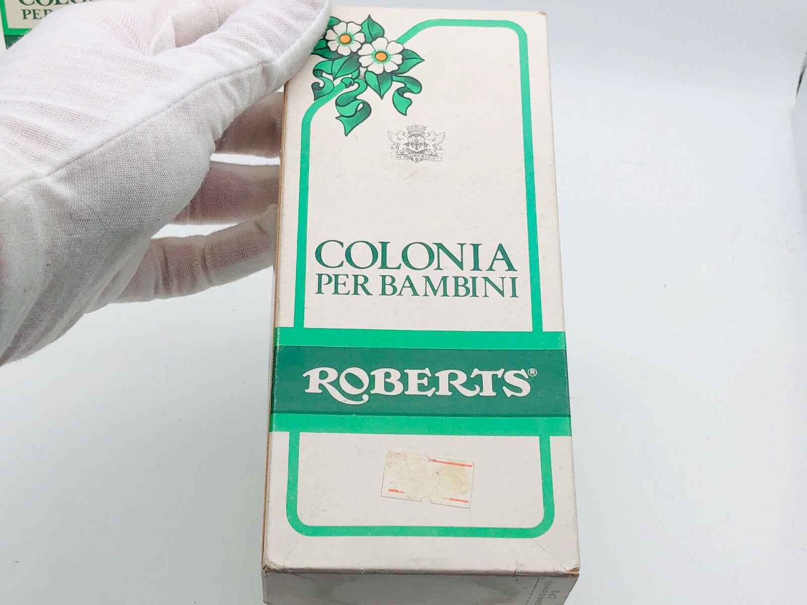 Scatola di Profumo Roberts Colonia Bambini con design fresco e delicato per bambini
