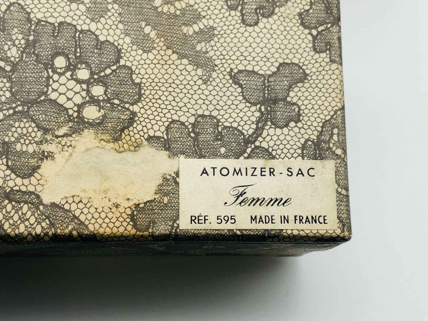 Scatola vintage di Rochas Parfum Extrait Vintage con design in pizzo e etichetta originale