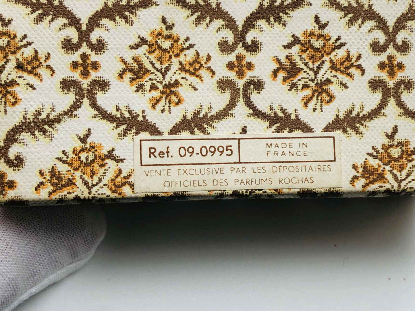 Scatola decorativa di Rochas Parfum Extrait Vintage con dettagli eleganti e artigianali