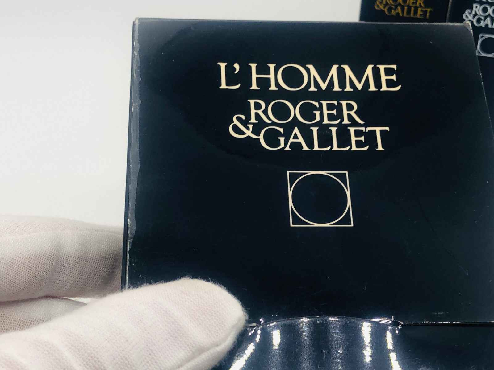 Confezione di profumo Homme Roger Gallet Vintage con design elegante e classico in nero