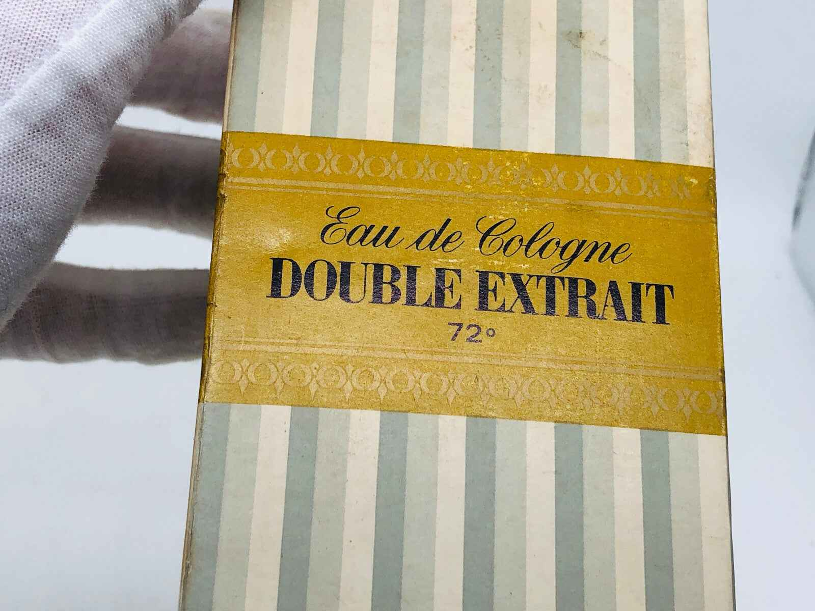 Scatola di profumo Roger & Gallet Vintage Eau de Cologne Double Extrait con strisce colorate