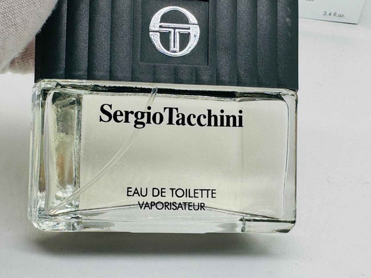 Flacone di profumo Sergio Tacchini Uomo Eau de Toilette con design elegante e logo distintivo