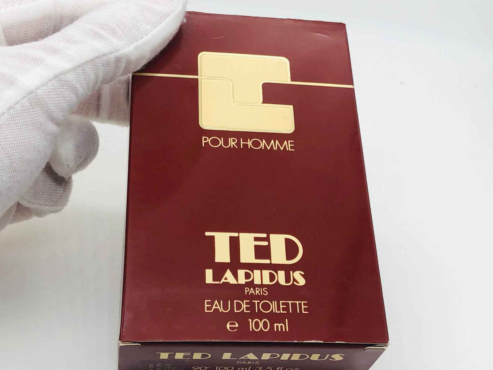Confezione di Ted Lapidus Pour Homme Vintage Eau de Toilette da 100 ml con design elegante