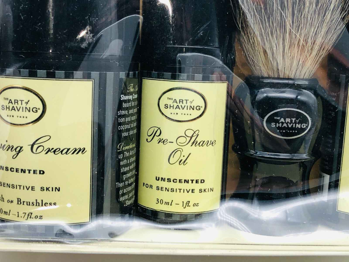 Set di prodotti The 4 Elements Art Of Shaving con crema da barba e olio pre-rasatura per pelle sensibile